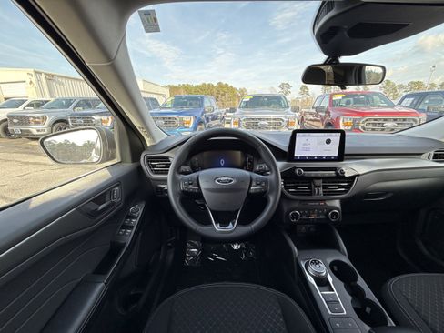 Used 2024 Ford Escape Active image 12