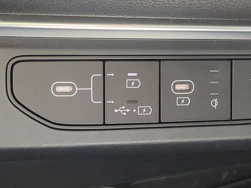 Used 2026 Kia Carnival SX w/ SX Dark Edition Package FWD image 23