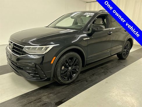 Used 2022 Volkswagen Tiguan SE R-Line image 8