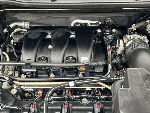 Used 2014 Ford Explorer XLT image 34