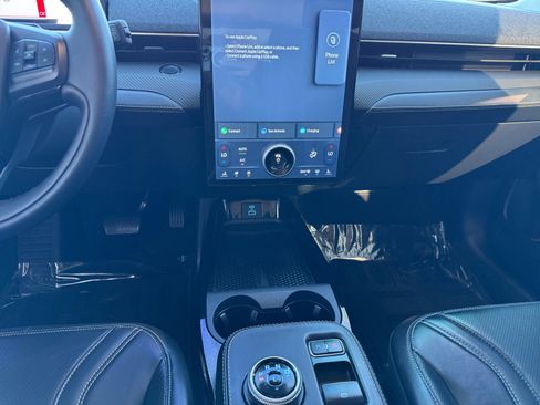 Used 2024 Ford Mustang Mach-E Premium image 11