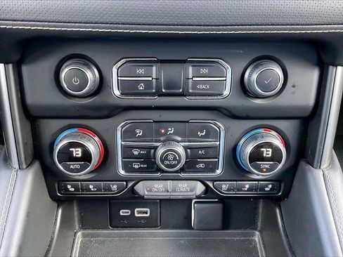 Used 2024 Chevrolet Tahoe Premier image 19