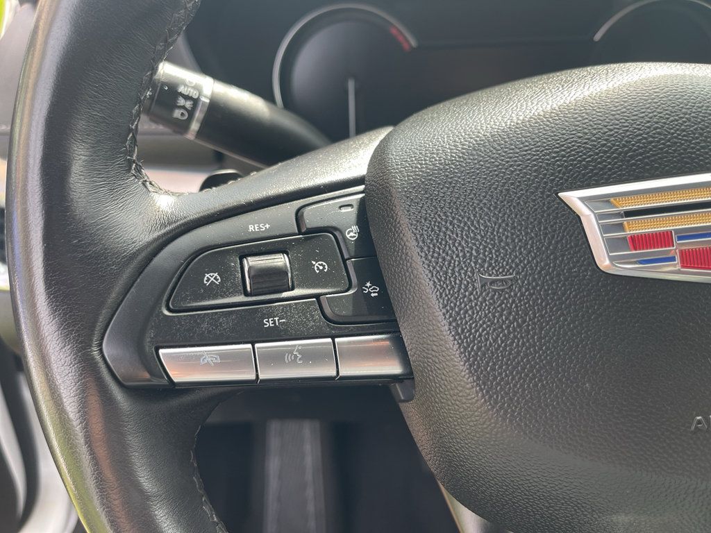Used 2023 Cadillac XT4 Premium Luxury AWD/4WD image 19