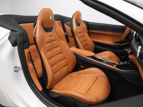 Certified 2022 Ferrari Portofino M RWD image 23