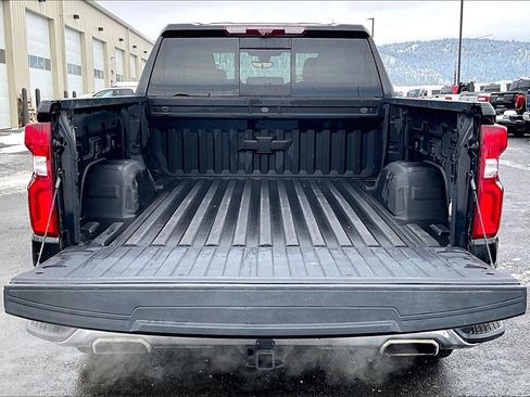 Used 2022 Chevrolet Silverado 1500 LTZ w/ LTZ Premium Package image 18