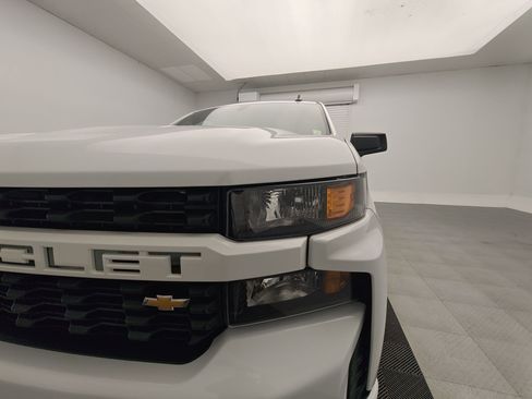 Used 2021 Chevrolet Silverado 1500 Custom image 30