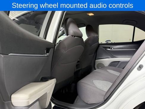 Used 2020 Toyota Camry LE FWD image 12