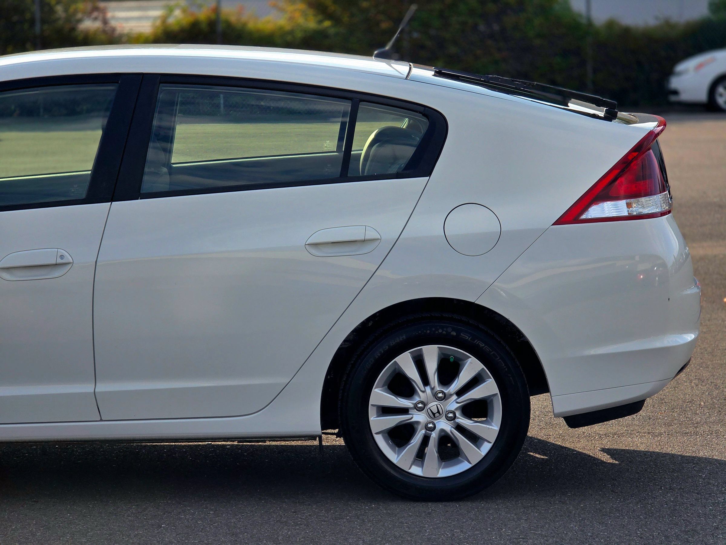 Used 2014 Honda Insight EX image 6