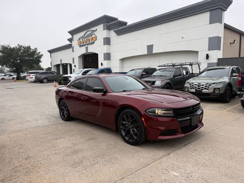 Used 2021 Dodge Charger SXT w/ Blacktop Package RWD image 41