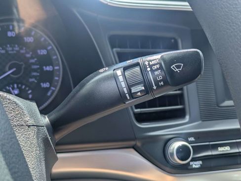 Used 2020 Hyundai Elantra SE w/ Cargo Package (C1) FWD image 25
