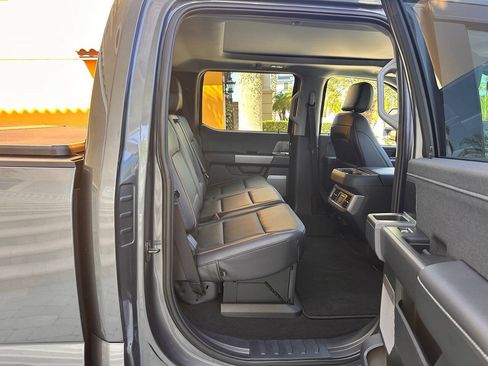 Used 2026 Ford F250 Lariat RWD image 24