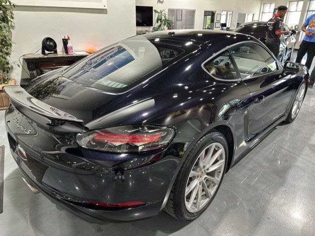 Used 2018 Porsche 718 Cayman S RWD image 3