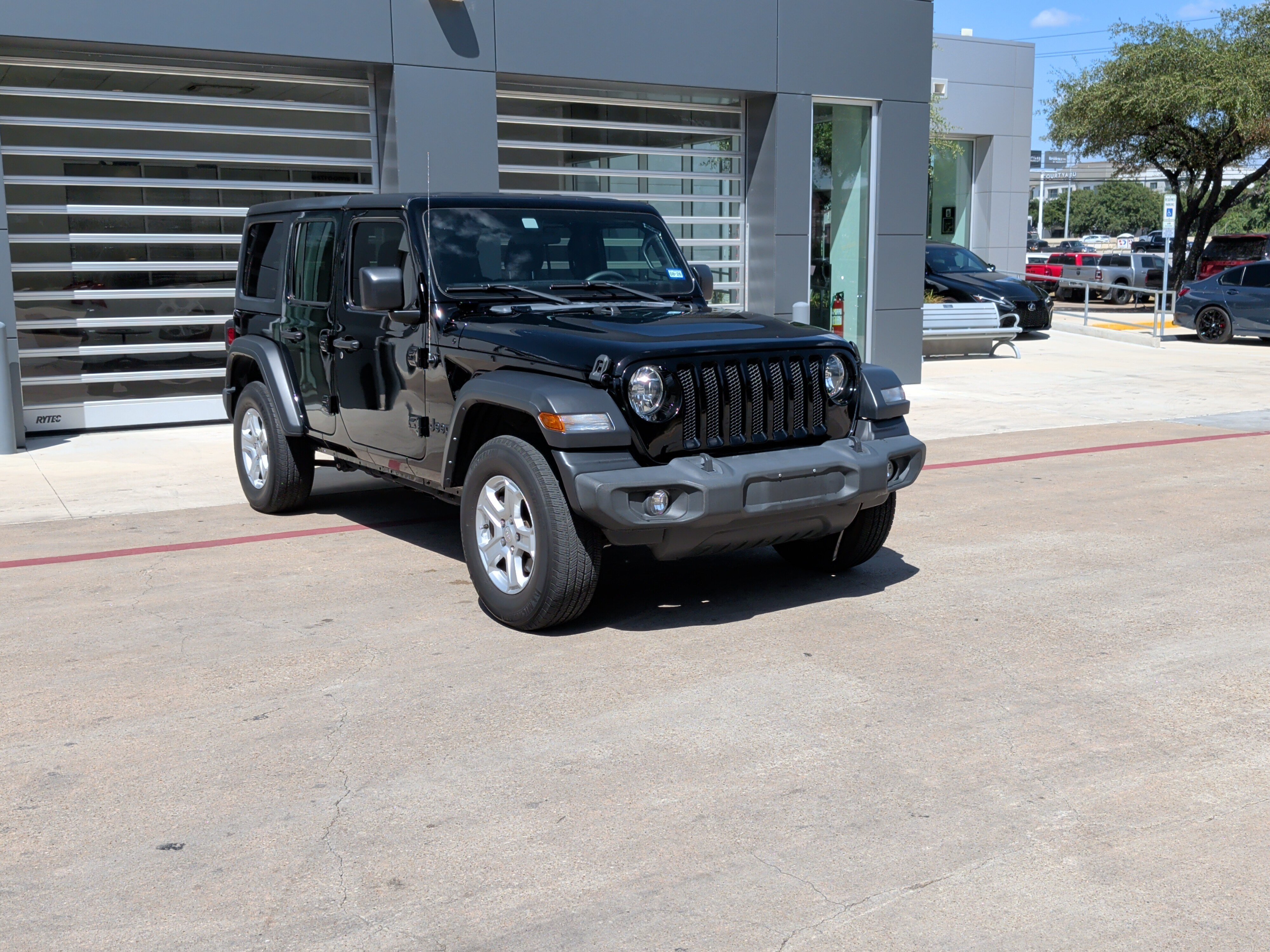 Used 2023 Jeep Wrangler Unlimited Sport AWD/4WD image 2