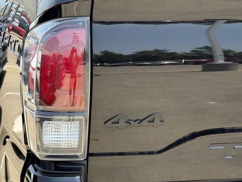 Used 2023 Toyota Tacoma TRD Pro AWD/4WD image 6