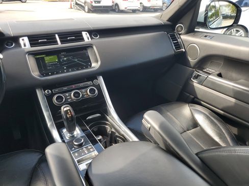 Used 2017 Land Rover Range Rover Sport HSE image 33