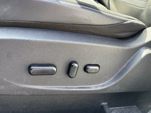 Used 2019 Ford Escape SE AWD/4WD image 6