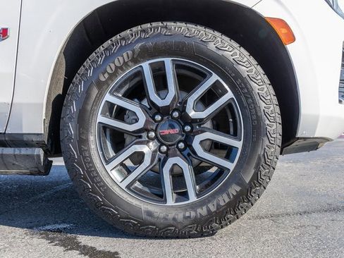 Used 2021 GMC Yukon XL AT4 w/ AT4 Premium Plus Package image 14