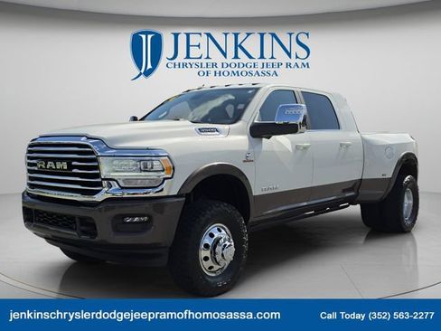 Used 2024 RAM 3500 Limited w/ Towing Technology Group AWD/4WD image 11