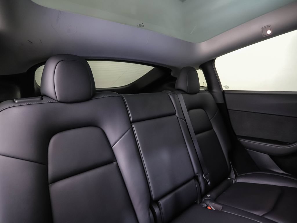 Used 2023 Tesla Model Y Long Range AWD/4WD image 25