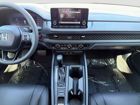 Used 2024 Honda Accord EX image 18