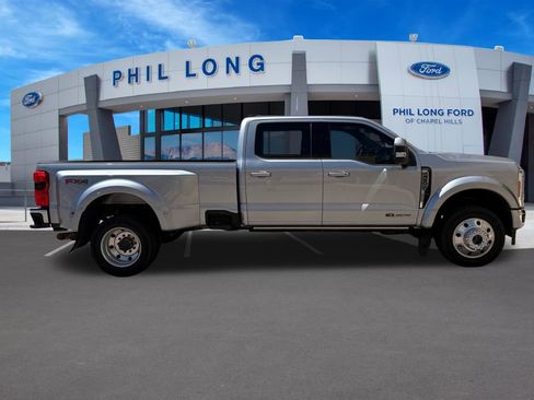 Certified 2023 Ford F450 Lariat w/ Lariat Ultimate Package AWD/4WD image 6