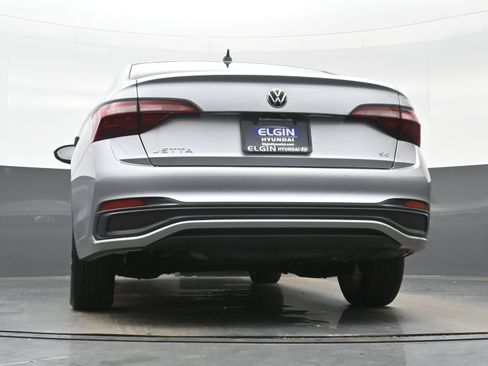 Used 2022 Volkswagen Jetta SE FWD image 29