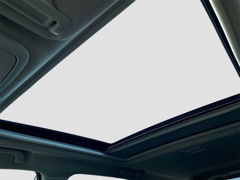 Used 2024 Subaru Forester Premium image 23