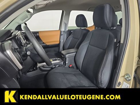 Used 2017 Toyota Tacoma SR5 w/ Tow Package AWD/4WD image 23