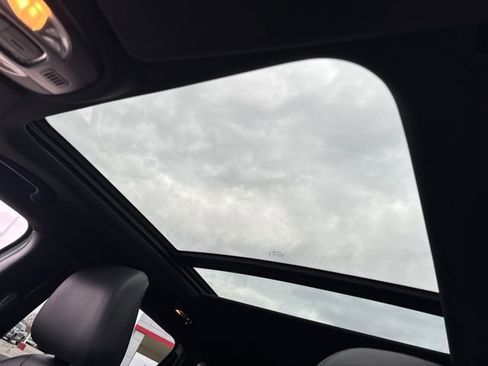 Used 2023 Jeep Compass Latitude w/ Sun and Sound Group image 18