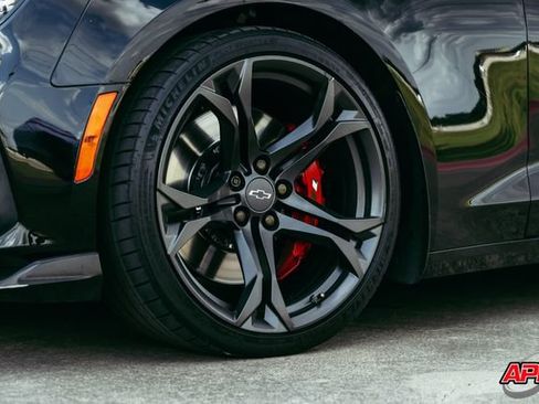 Used 2022 Chevrolet Camaro SS RWD image 61
