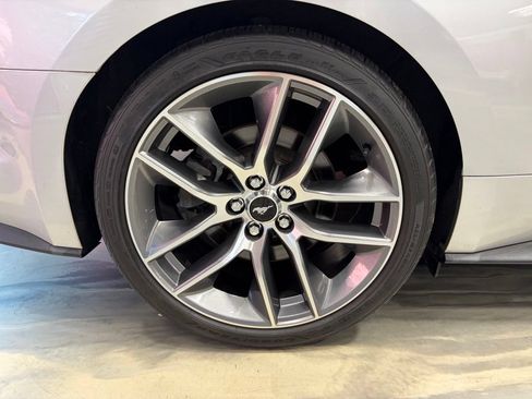 Used 2015 Ford Mustang GT Premium w/ Equipment Group 401A RWD image 23