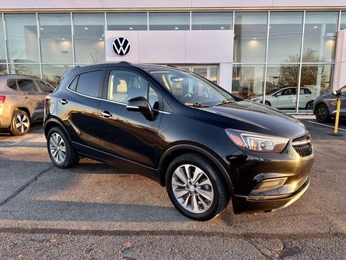 Used 2019 Buick Encore Preferred image 1