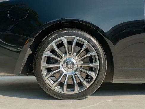 Used 2018 Rolls-Royce Dawn image 36