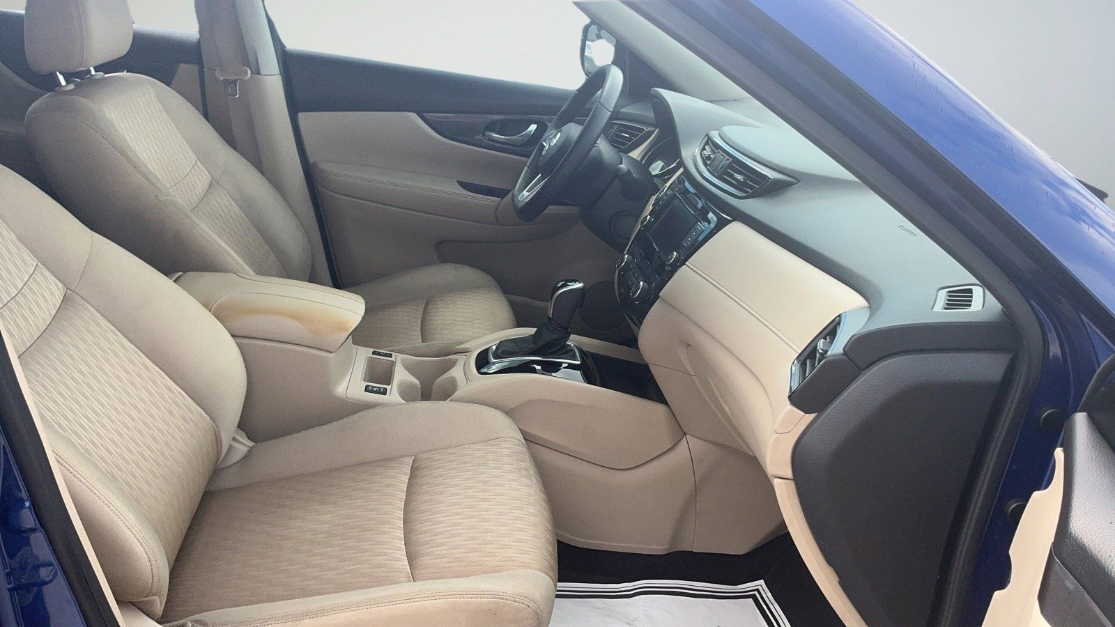 Used 2019 Nissan Rogue SV FWD image 41