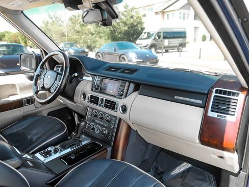 Used 2012 Land Rover Range Rover Supercharged AWD/4WD image 10