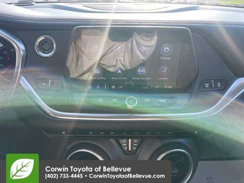 Used 2021 Chevrolet Blazer LT FWD image 12