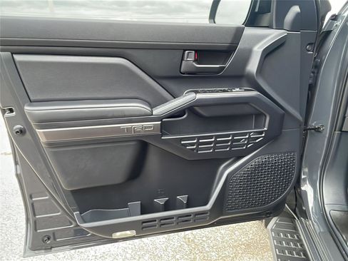 Used 2025 Toyota 4Runner TRD Off-Road image 20