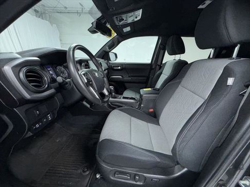 Certified 2023 Toyota Tacoma TRD Off-Road AWD/4WD image 4