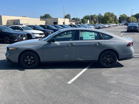 New 2025 Honda Accord SE image 2