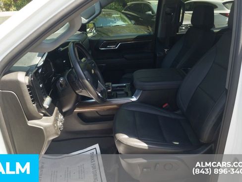 Used 2023 Chevrolet Silverado 1500 LT w/ Leather Package image 15