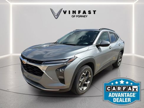 Used 2024 Chevrolet Trax LT FWD image 1