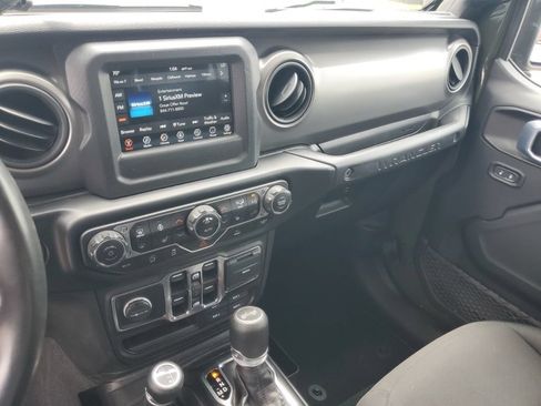 Used 2021 Jeep Wrangler Unlimited Sport AWD/4WD image 18