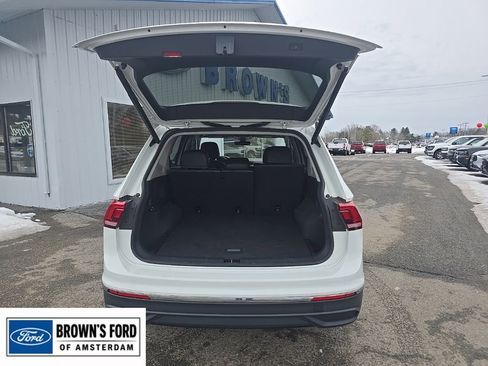Used 2024 Volkswagen Tiguan SE AWD/4WD image 13