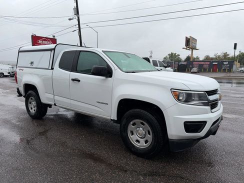 Used 2020 Chevrolet Colorado W/T w/ WT Convenience Package AWD/4WD image 2