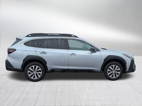 Used 2023 Subaru Outback Premium AWD/4WD image 8