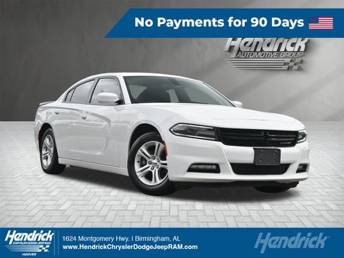 Used 2019 Dodge Charger SXT w/ Driver Confidence Group RWD image 1
