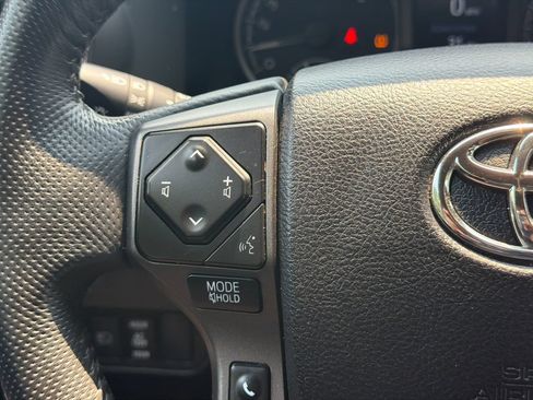 Used 2023 Toyota Tacoma TRD Off-Road w/ Technology Package AWD/4WD image 28