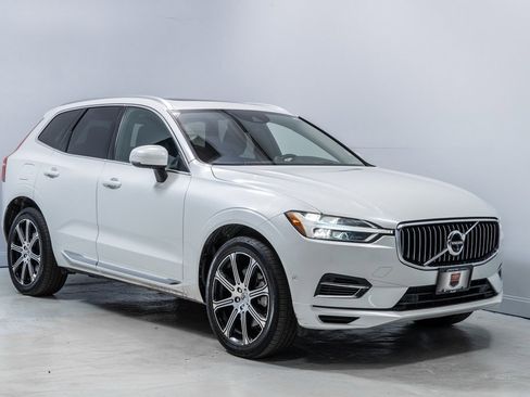 Used 2021 Volvo XC60 T8 Inscription w/ Advanced Package image 9