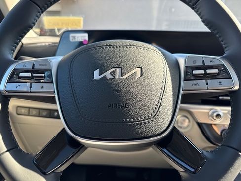New 2025 Kia Telluride S image 14