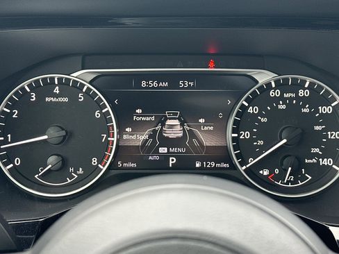 New 2025 Nissan Pathfinder SV w/ SV Premium Package image 31